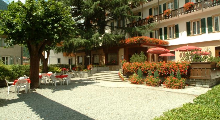 Hotel Pinzolo Dolomiti - Esterno struttura